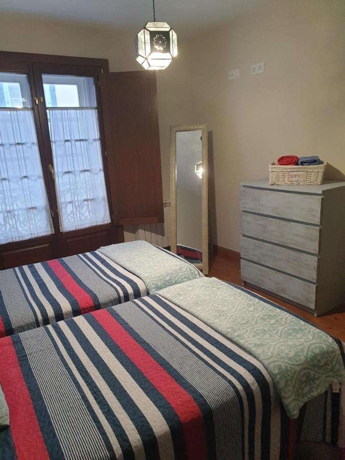 Apartamento Cine Colon リバデオ エクステリア 写真