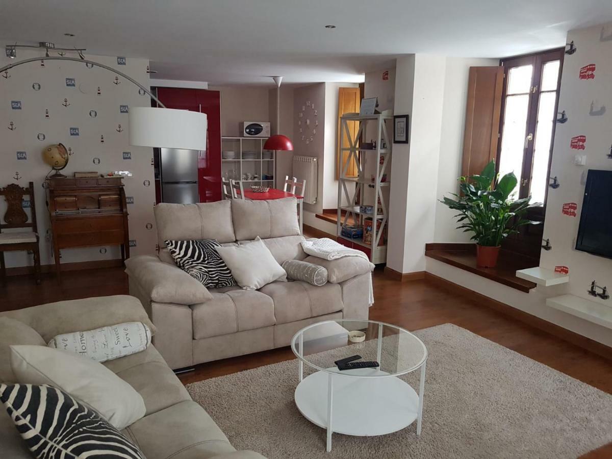 Apartamento Cine Colon リバデオ エクステリア 写真
