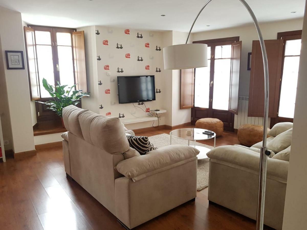 Apartamento Cine Colon リバデオ エクステリア 写真