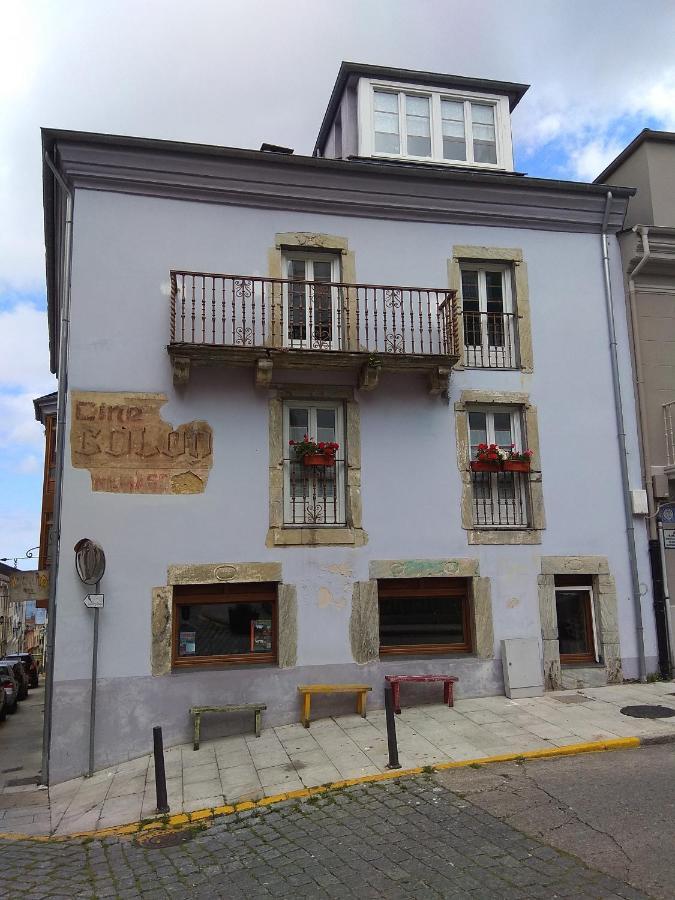 Apartamento Cine Colon リバデオ エクステリア 写真