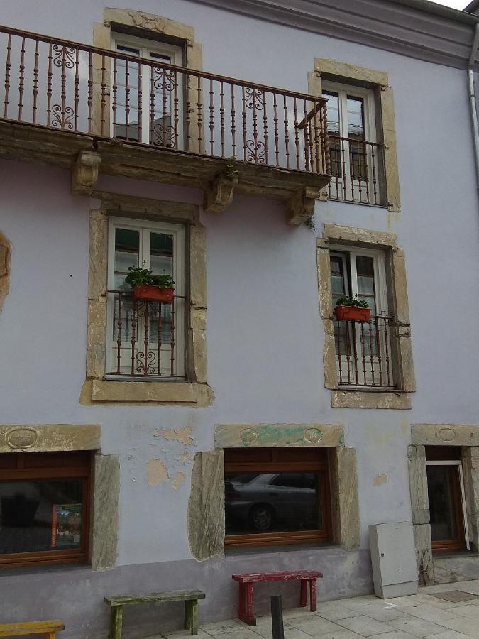Apartamento Cine Colon リバデオ エクステリア 写真