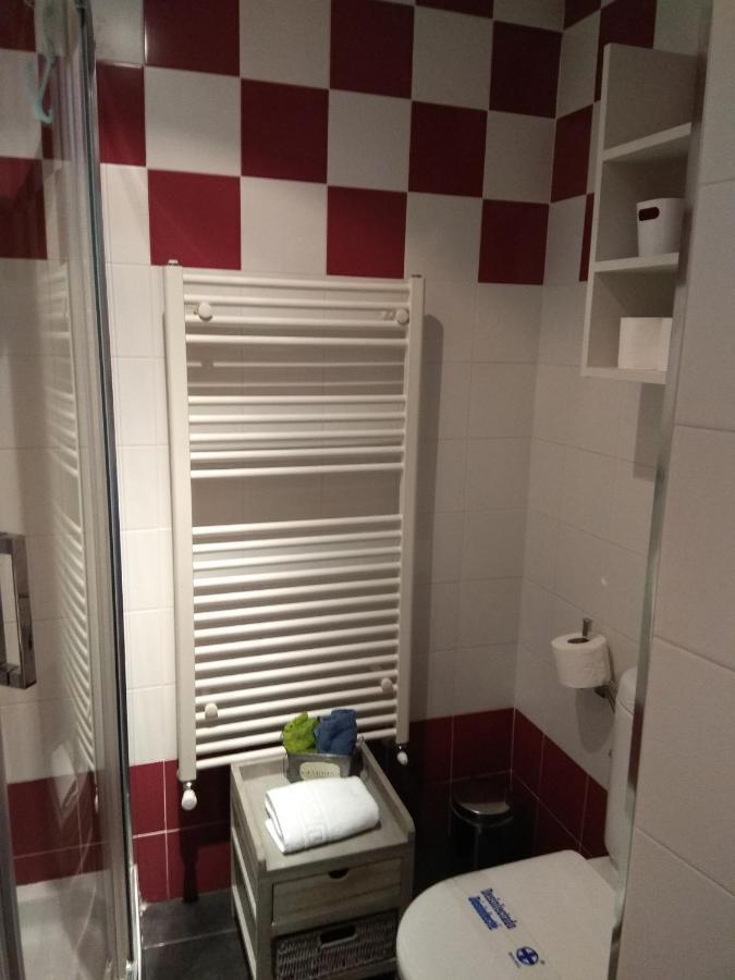 Apartamento Cine Colon リバデオ エクステリア 写真